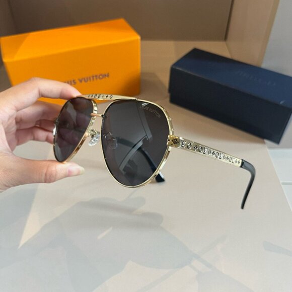 Louis Vuitton Gold Metal Frame Black Sunglasses - Picture 1 of 7